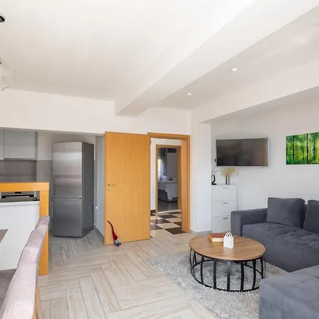 Sunshine Rays Apartment *